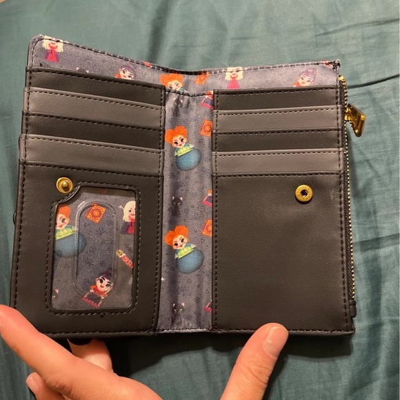 Disney Loungefly Hocus Pocus Backpack and Wallet - Picture 9 of 9